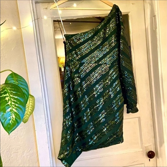 LULUS SEQUINS DRESS - Picture 7 of 10